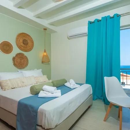 Centre With Sea View Apartment *